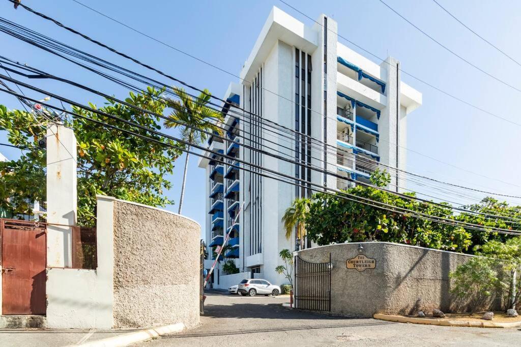 City Edge La Vie Kingston Bagian luar foto